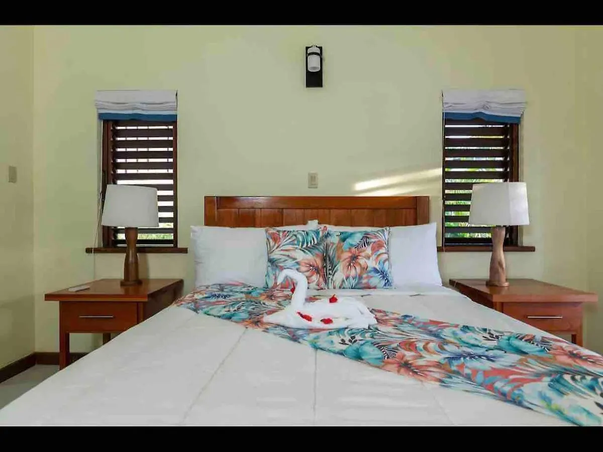 Naseberry Lodge At Oracabessa Hill Cottages -Cozy 2-Bedroom Villa